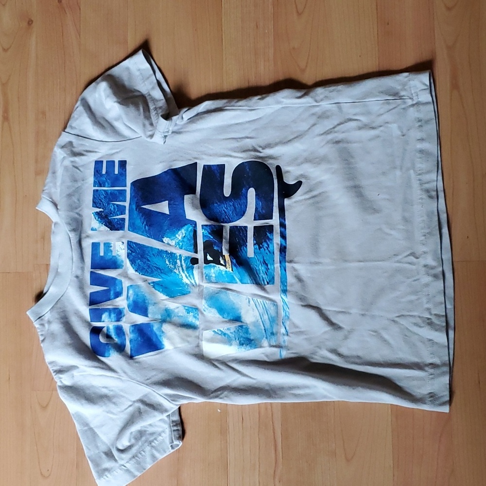 Old Navy "Give Me Waves" Boy's T-Shirt Size Small (6-7)